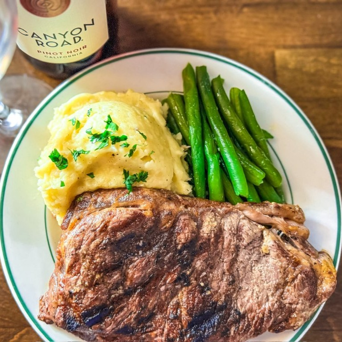 8 Oz N.Y Strip